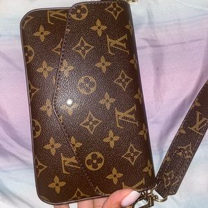 Lv purse